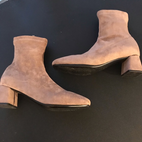 Korean Hand Made Beige Booties - Picture 2 of 7